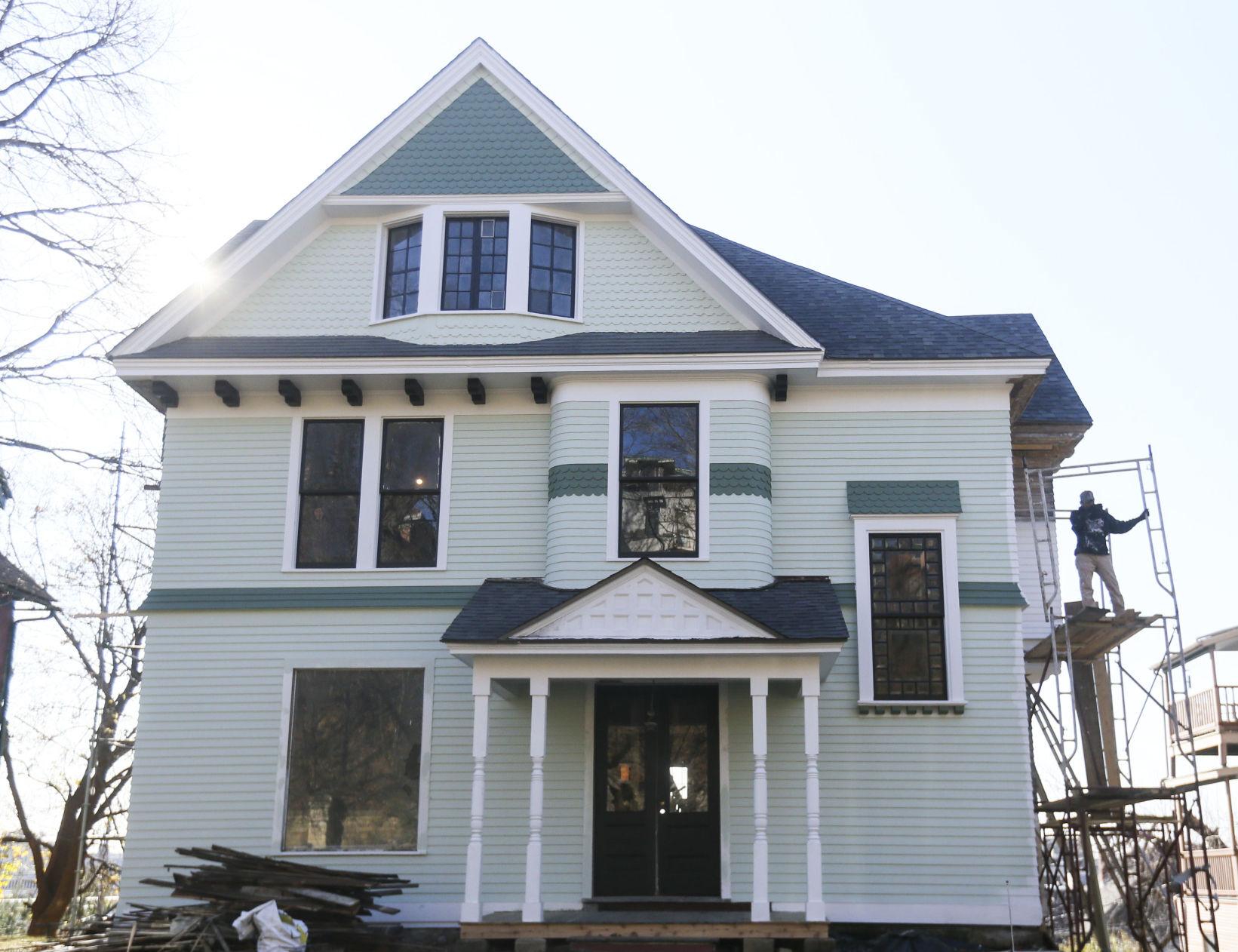 111120-qc-nws-mueller-4.JPG
